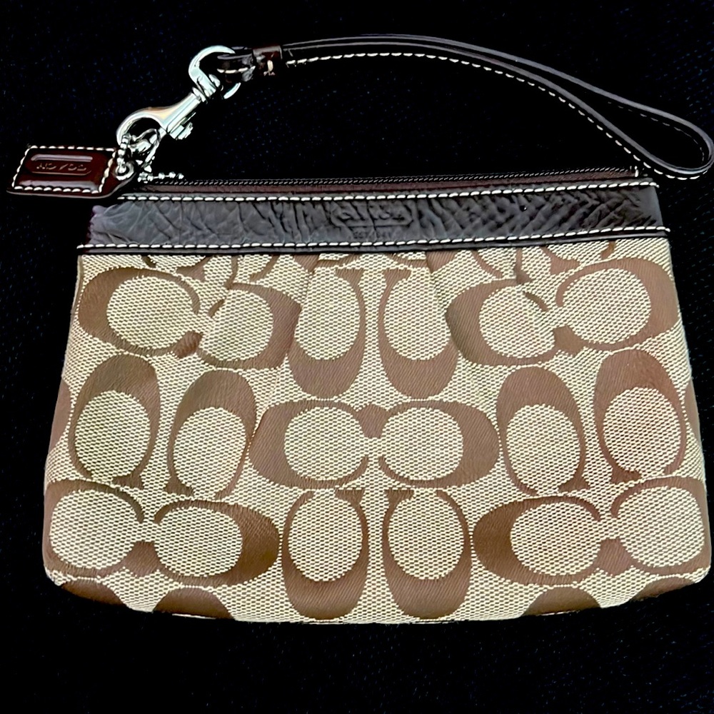 Signature Coach wristlet. NWOT